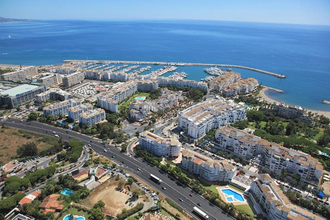 Las Gaviotas Apartment 3 Bedrooms Puerto Banus-Marbella Spain