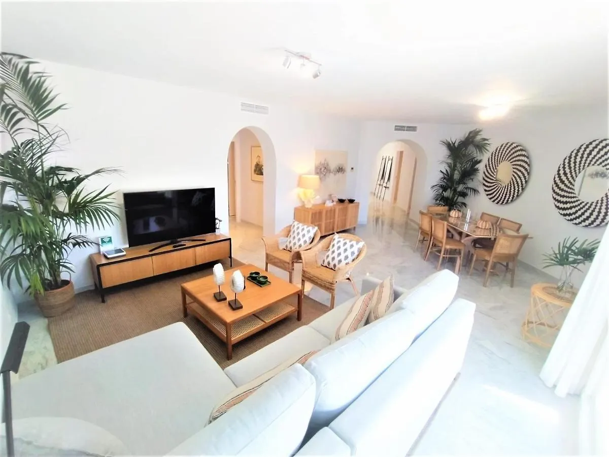 Las Gaviotas Apartment 3 Bedrooms Puerto Banus-Marbella Spain