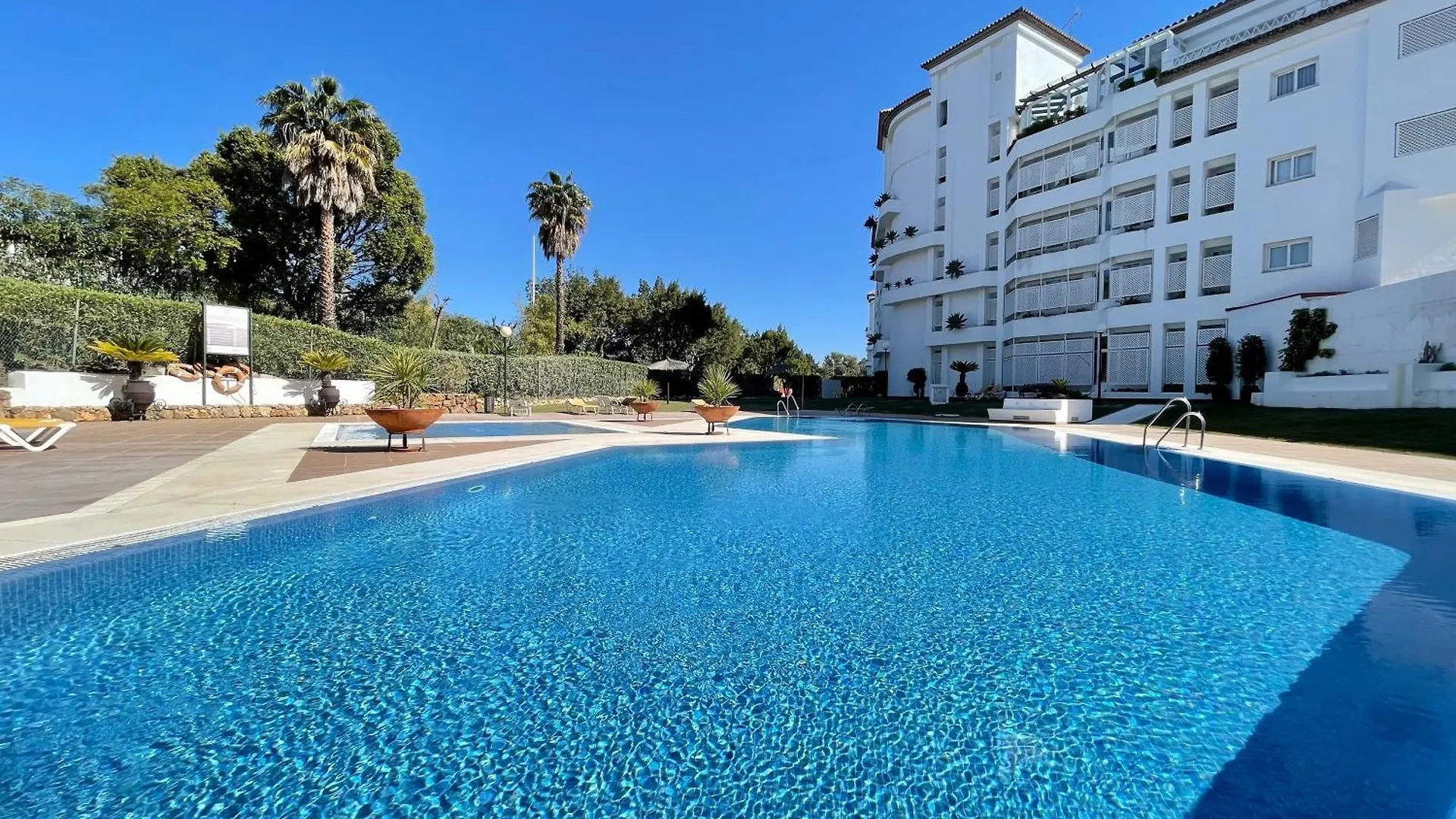Las Gaviotas Apartment 3 Bedrooms Puerto Banus-Marbella